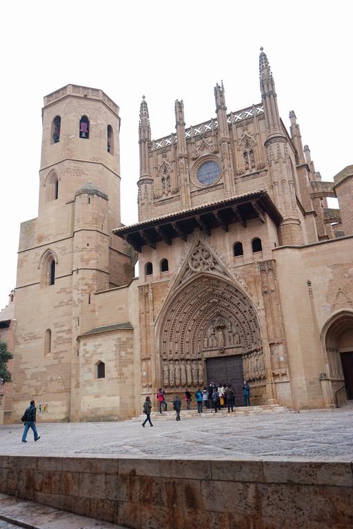 Apartamentos Turisticos Rio Gallego Huesca Kültér fotó